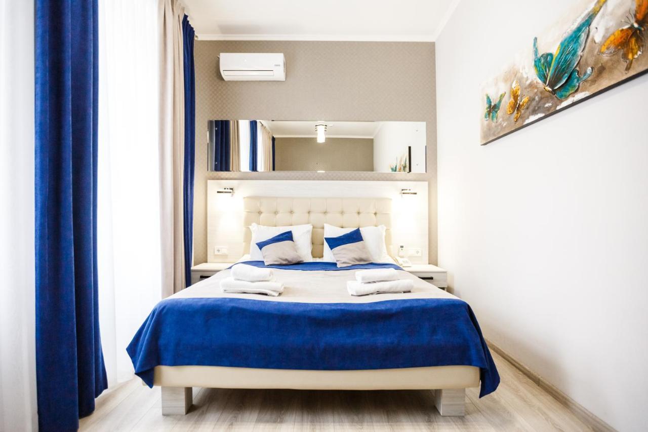 Antares Apart Hotel Lviv Extérieur photo