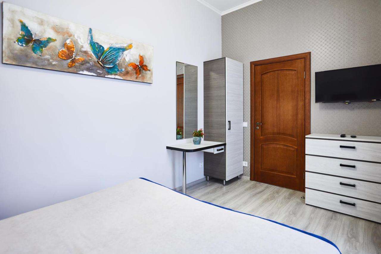 Antares Apart Hotel Lviv Extérieur photo