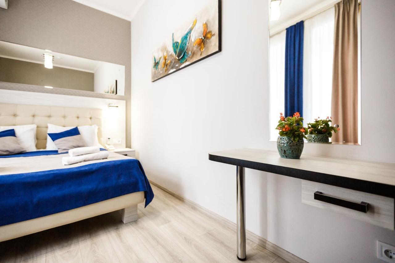 Antares Apart Hotel Lviv Extérieur photo