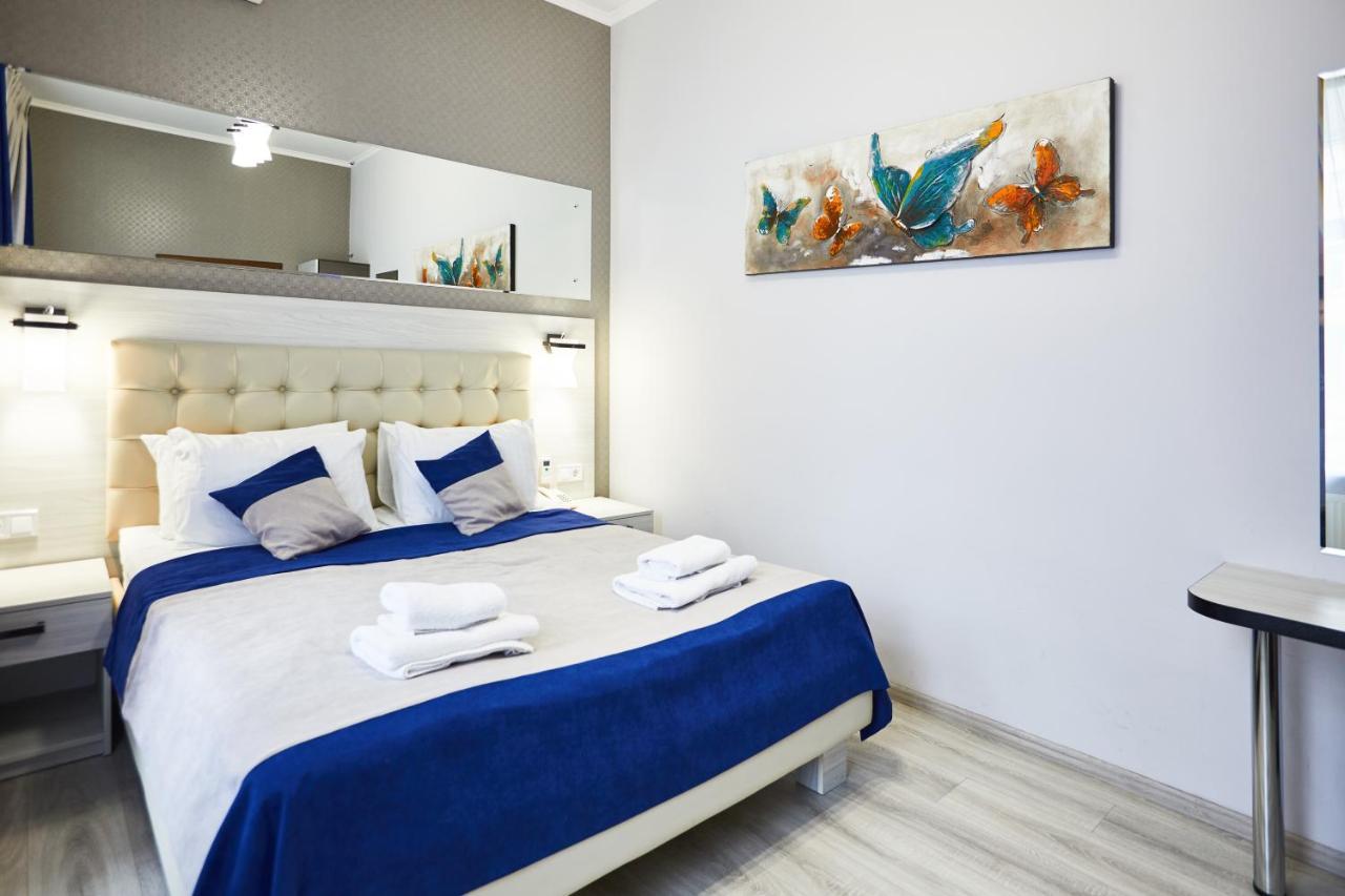 Antares Apart Hotel Lviv Extérieur photo