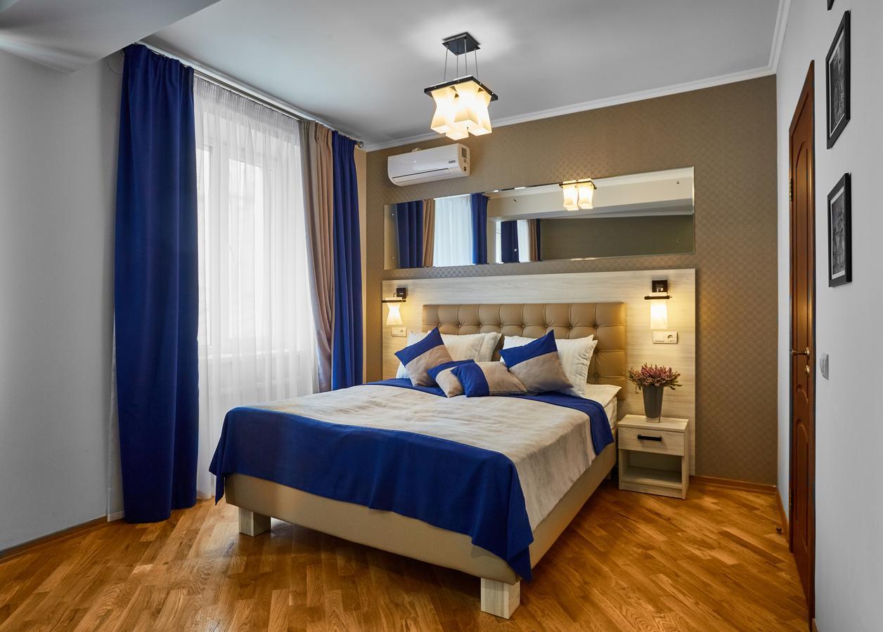 Antares Apart Hotel Lviv Extérieur photo