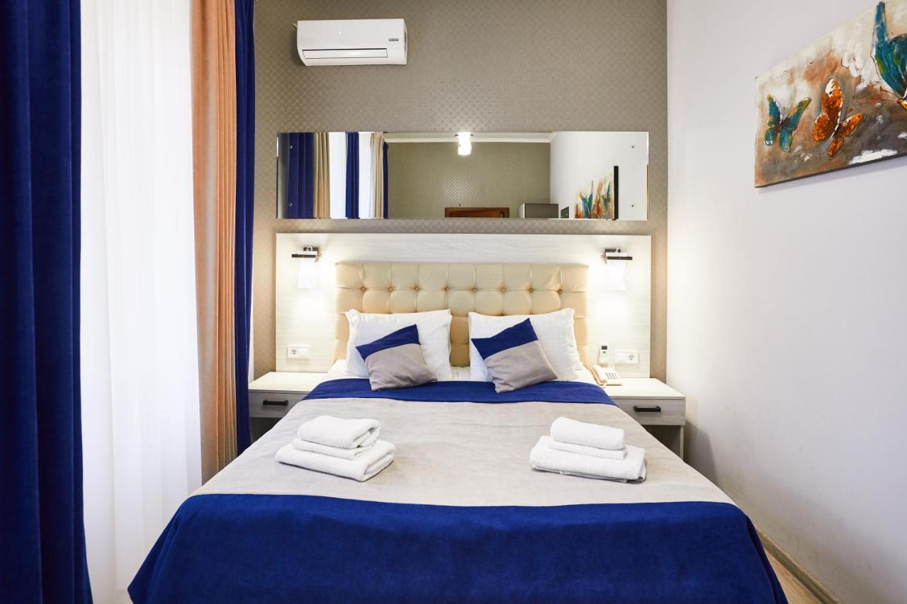 Antares Apart Hotel Lviv Extérieur photo