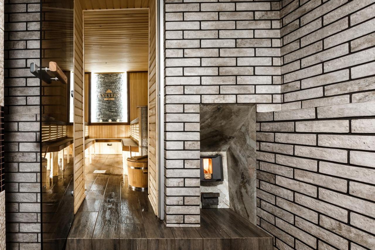 Antares Apart Hotel Lviv Extérieur photo